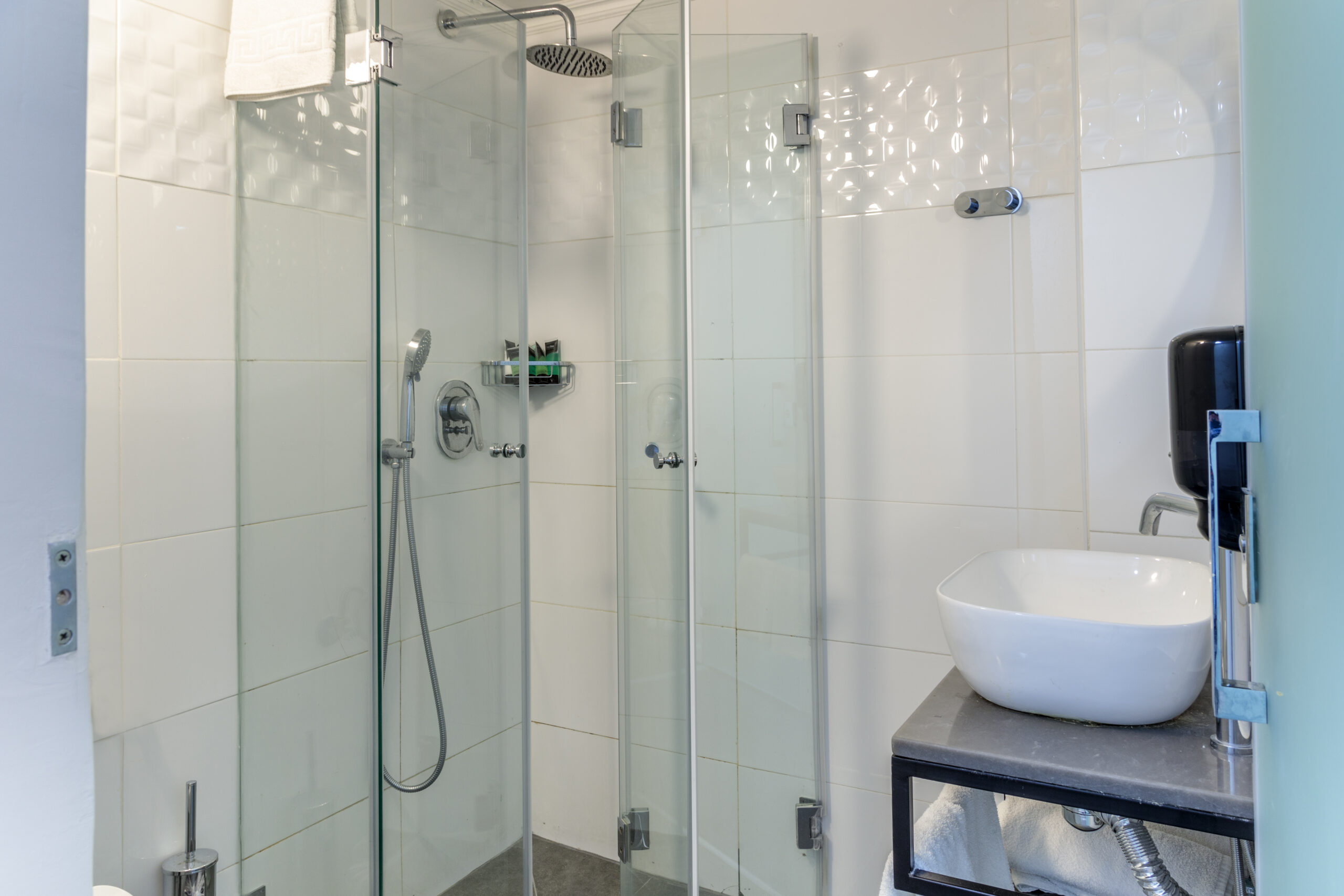 זוגי קטן שירותים