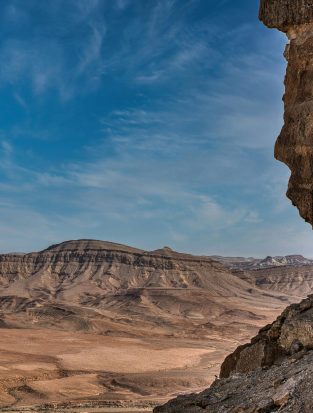 מסלולים מומלצים באזור מצפה רמון עם נוף מדברי מהפנט